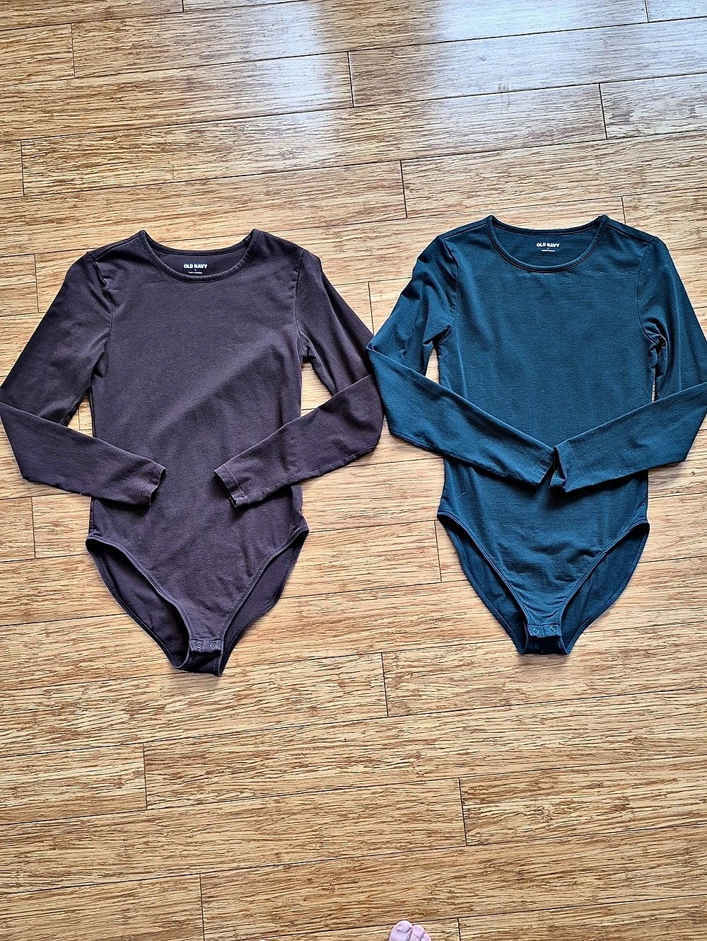 Old Navy Long-Sleeve Crew-Neck Bodysuit Set Brown & Green Size Small